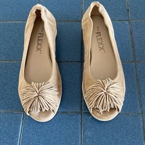 The Flexx beige shoes